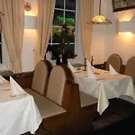 祖尔帕斯特克莱沃酒店 酒店