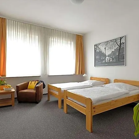 Hotel Zur Post 2*