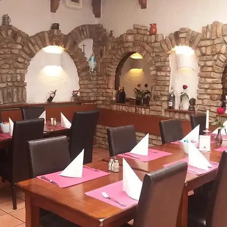 Zur Post Kleve Hotel 2*