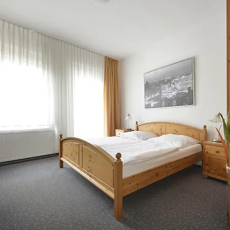Zur Post Kleve Hotel 2*